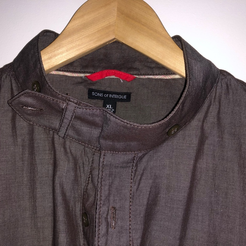 Sons of intrigue xl button down men’s shirt with tab collar